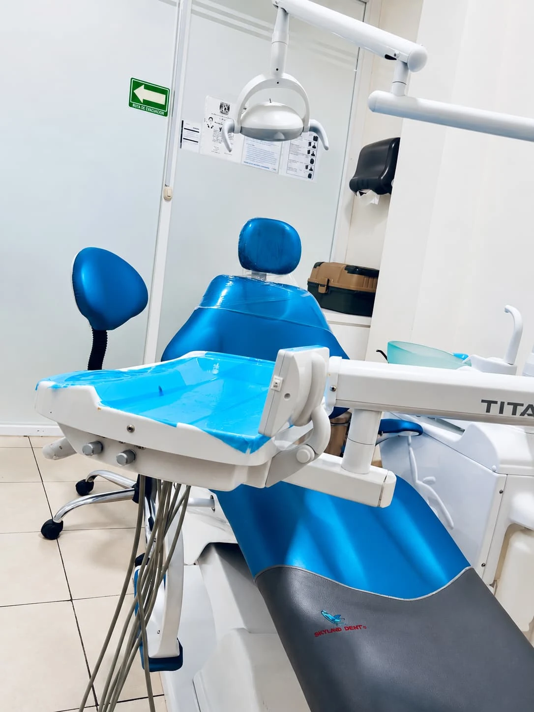Interior y equipamiento de Smart Klinic Dental, fotografía 4